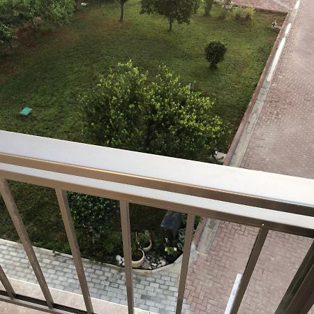 Deniz Airport Suites Nicosia Eksteriør billede