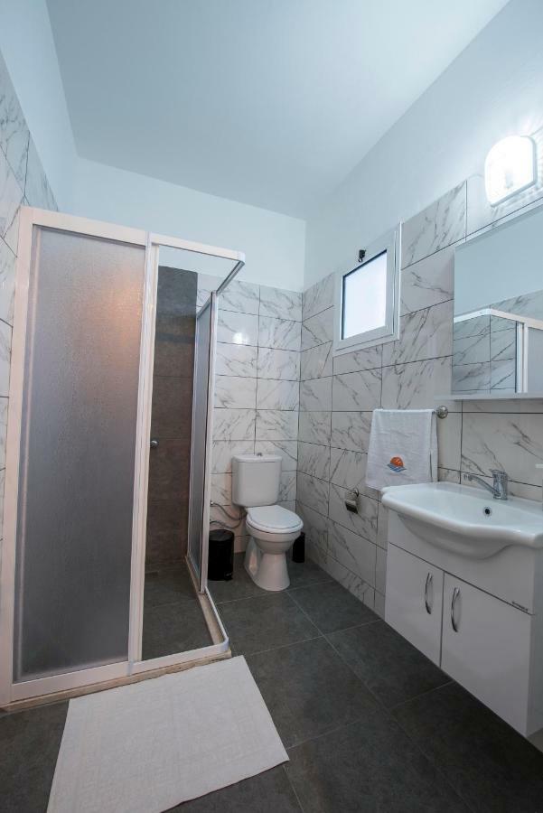 Deniz Airport Suites Nicosia Eksteriør billede