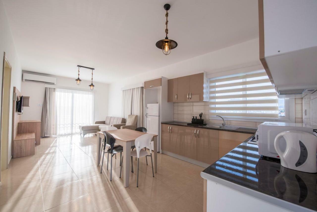 Deniz Airport Suites Nicosia Eksteriør billede