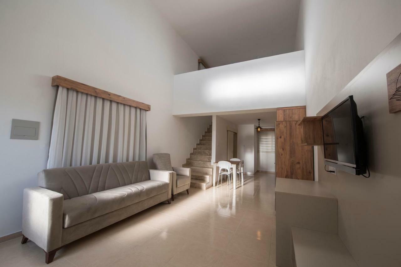Deniz Airport Suites Nicosia Eksteriør billede