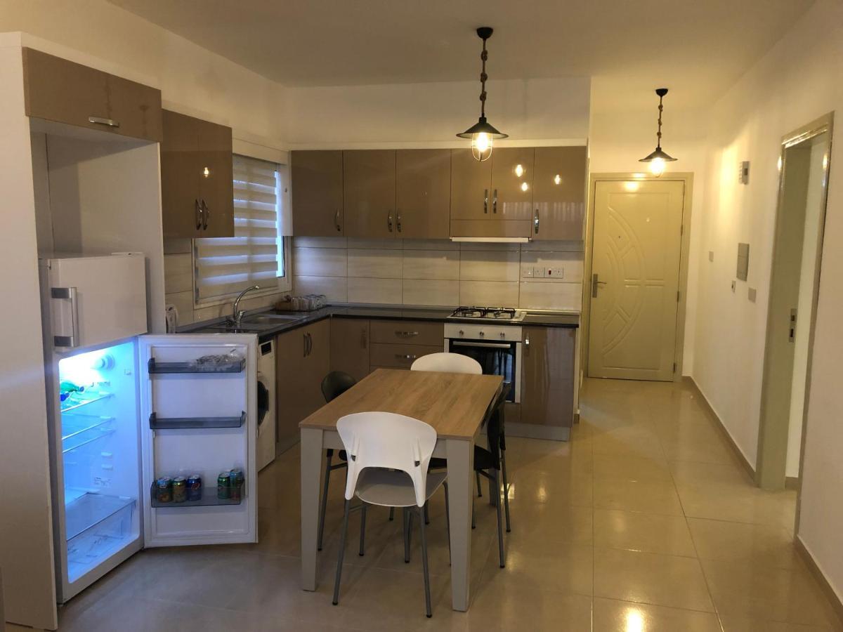 Deniz Airport Suites Nicosia Eksteriør billede