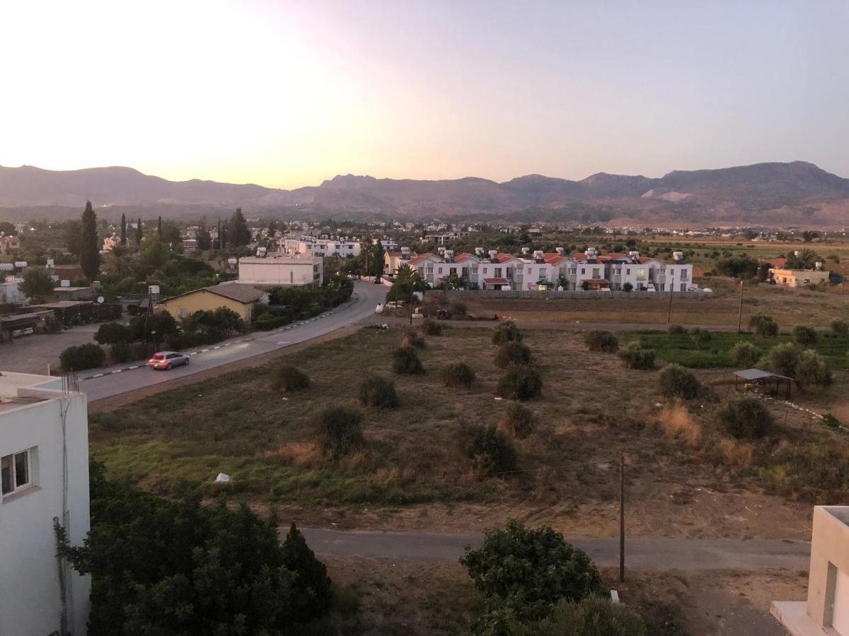 Deniz Airport Suites Nicosia Eksteriør billede